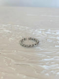 La bague Victoria argentée en acier inoxydable pour femme de chez Au Bonheur de Sophie